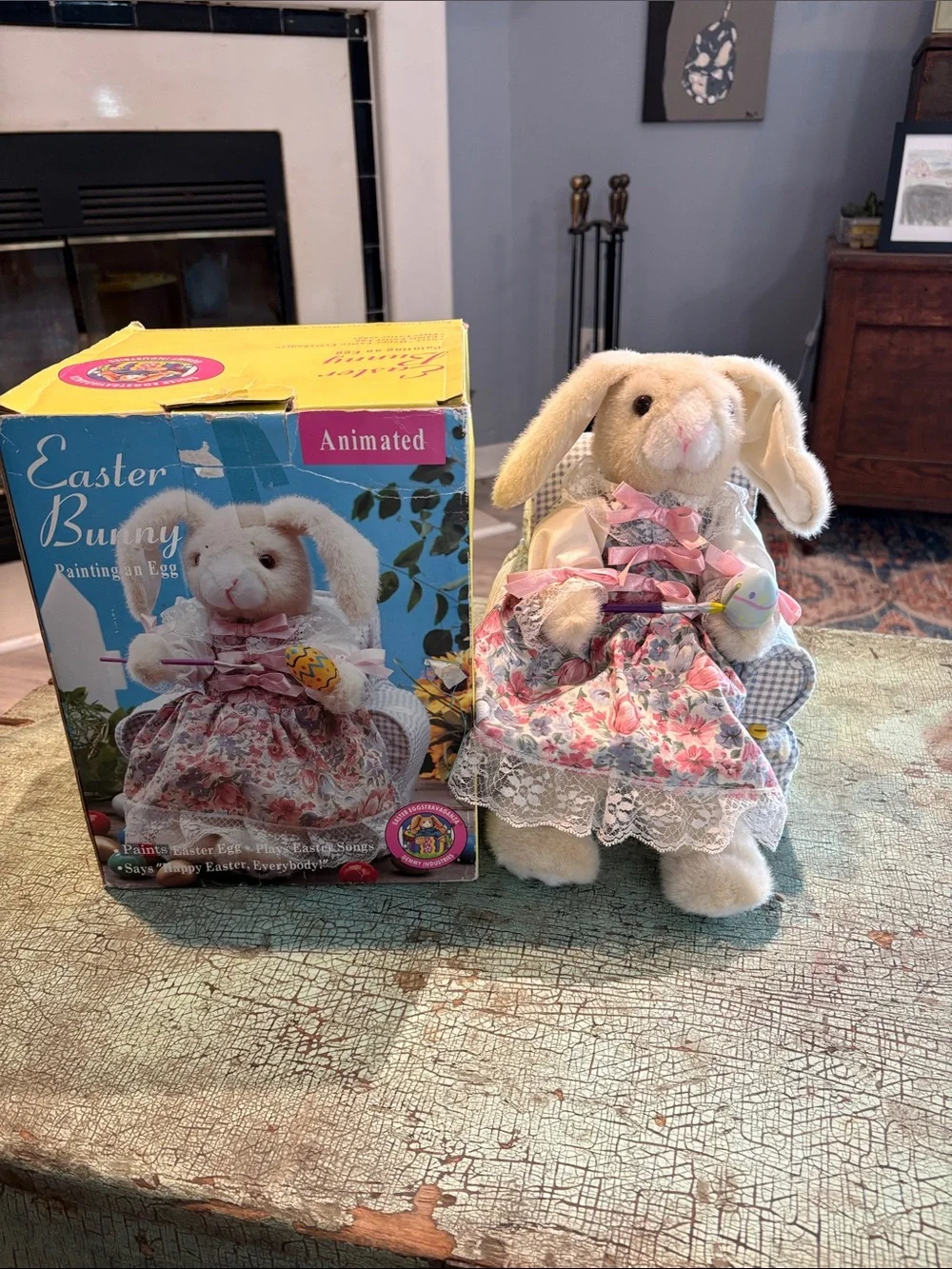 Vintage 1994 Gemmy Animated Easter Bunny Painting Egg Original Box AS IS